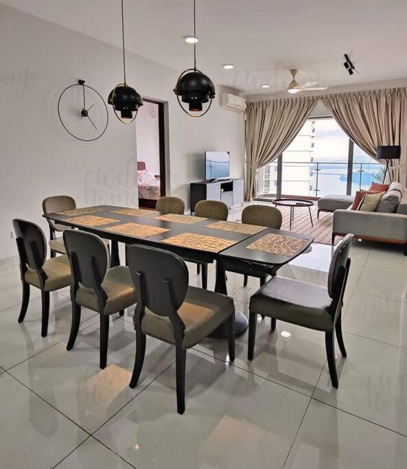 Bay Laurel, Country Garden Danga Bay Homestay By Welcome Home Джохор-Бару Экстерьер фото