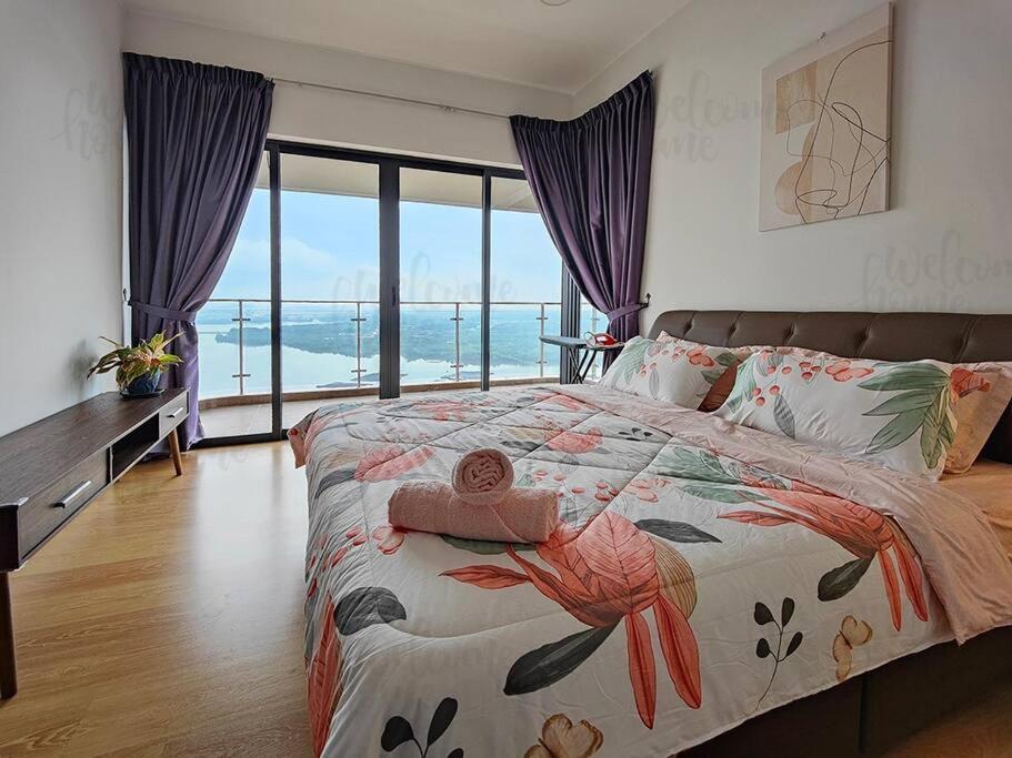 Bay Laurel, Country Garden Danga Bay Homestay By Welcome Home Джохор-Бару Экстерьер фото