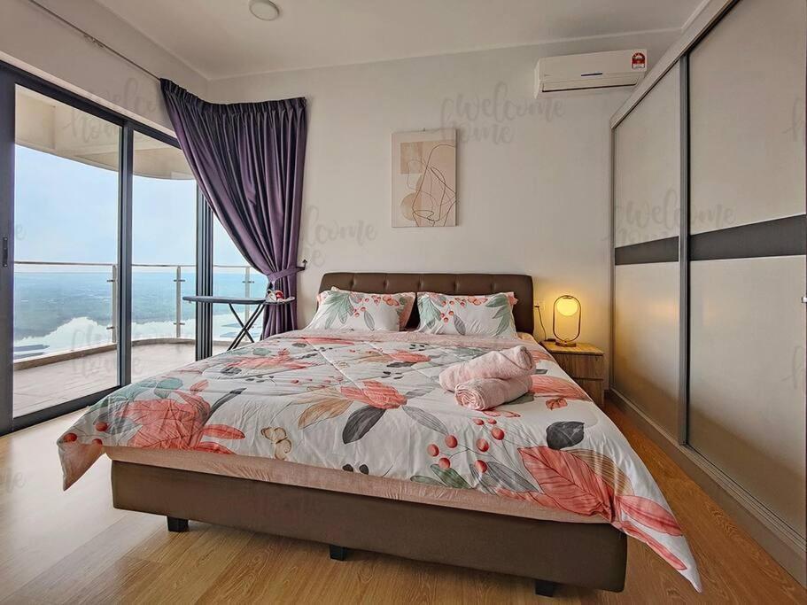 Bay Laurel, Country Garden Danga Bay Homestay By Welcome Home Джохор-Бару Экстерьер фото