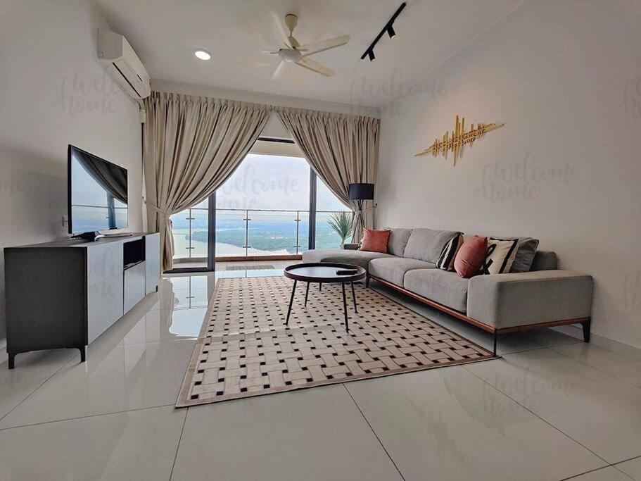 Bay Laurel, Country Garden Danga Bay Homestay By Welcome Home Джохор-Бару Экстерьер фото